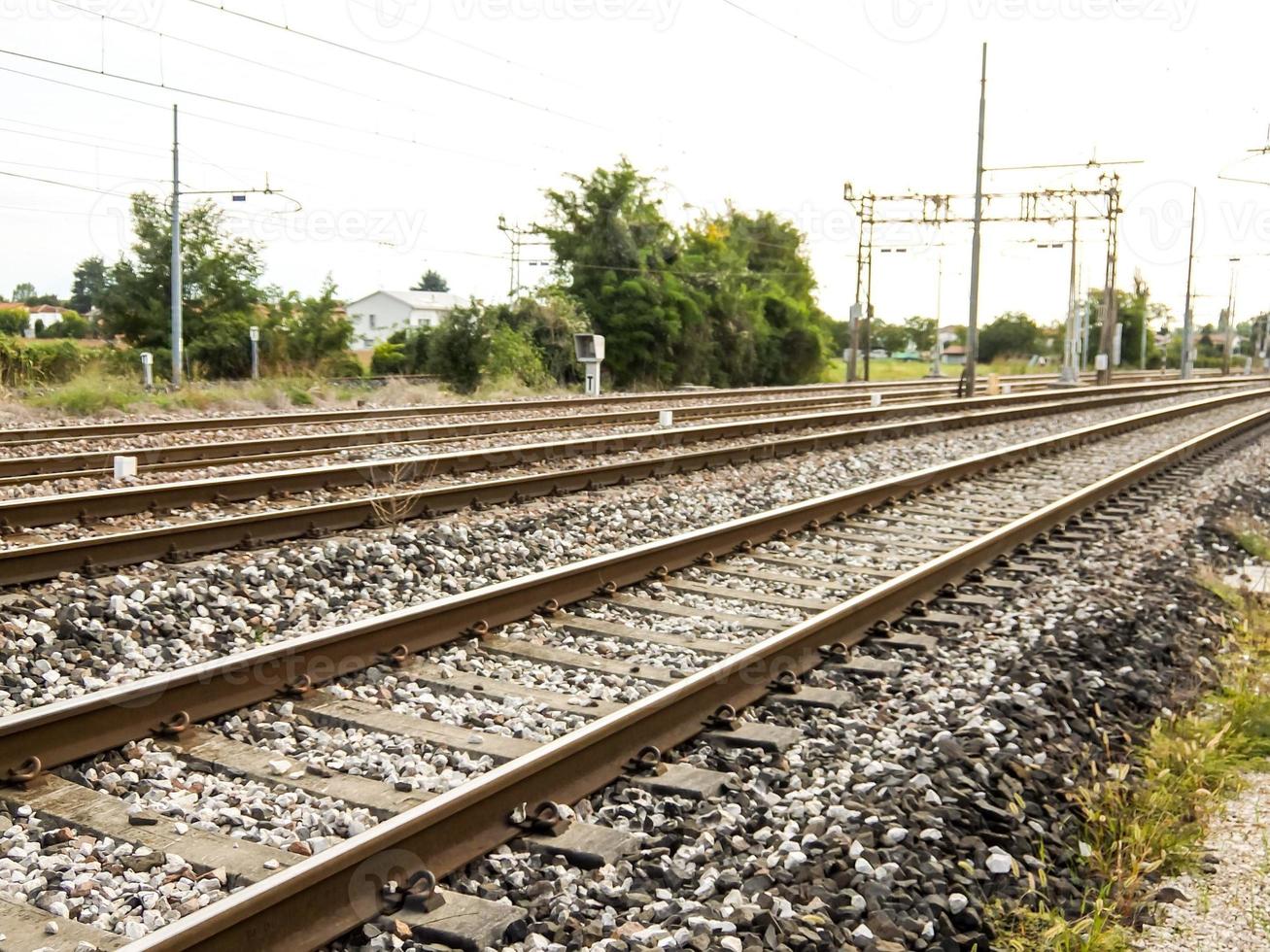 malerische Aussicht mit Bahngleisen foto