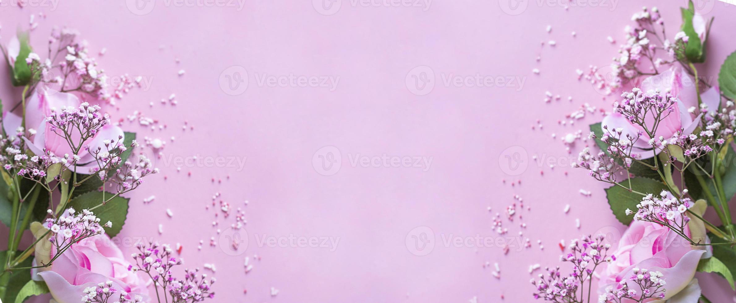 schöne Rosenblüte im Garten. Rosenblumenhintergrund. Rosen Blumenstruktur. liebliche Rose. rosa Rosen. Banner. foto