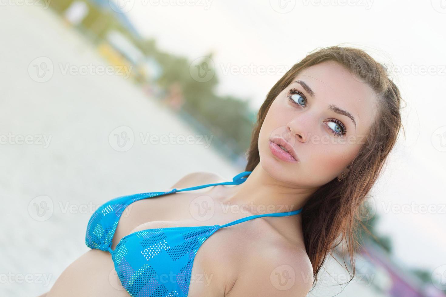 sexy Frau am Strand foto