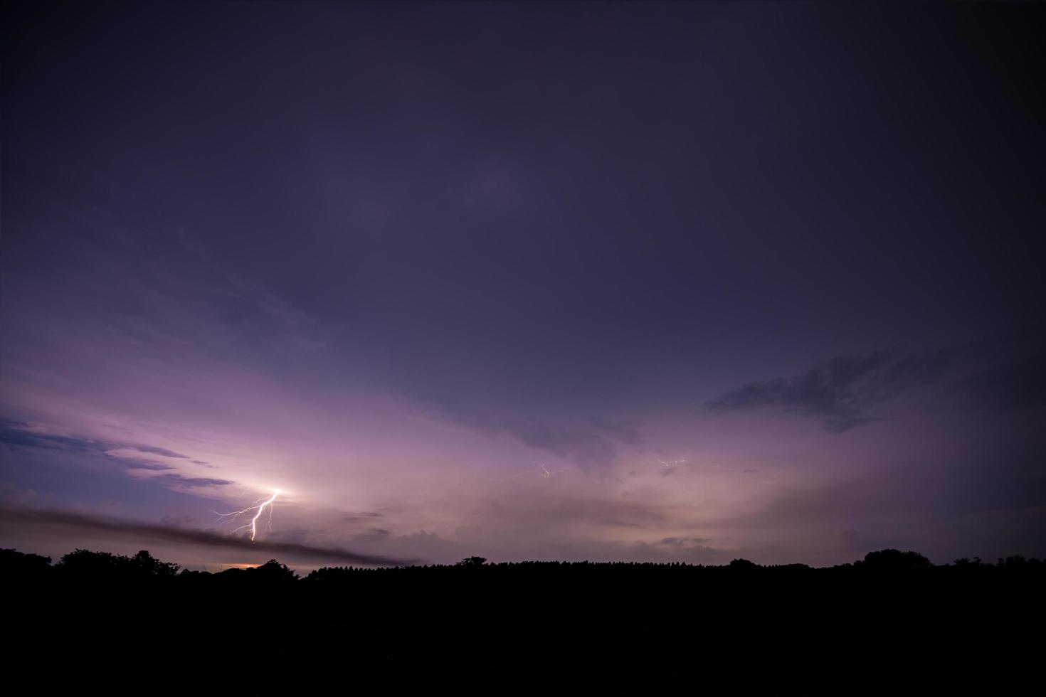 Blitz in der Nacht foto