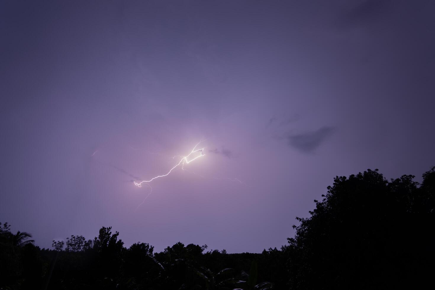 Blitz in der Nacht foto