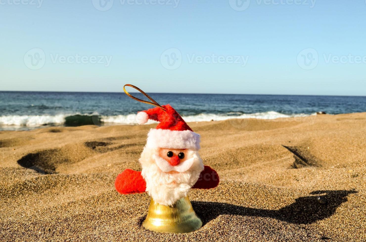 Weihnachtsschmuck am Strand foto