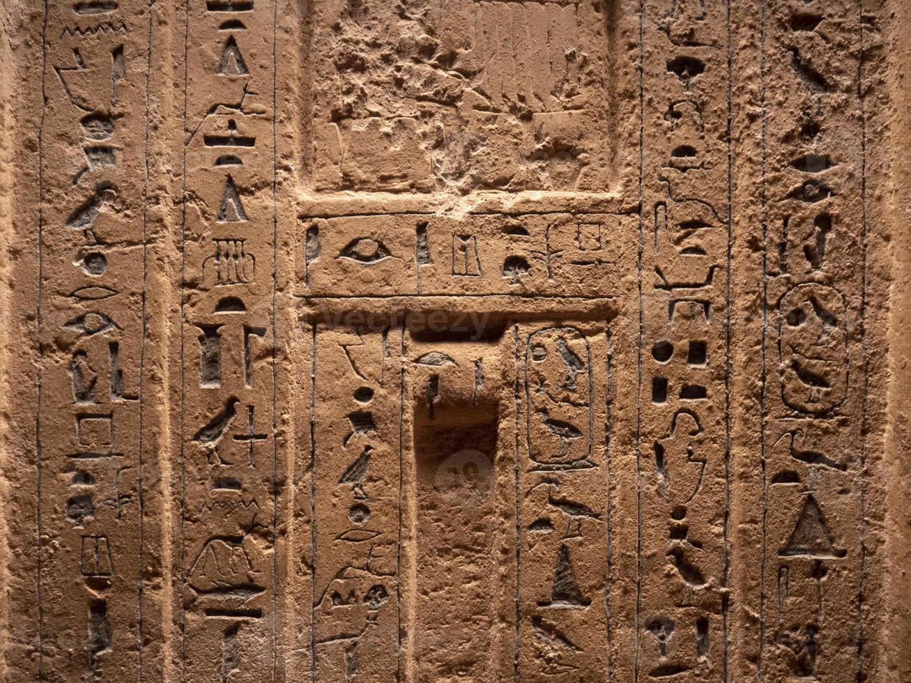 ägyptische hieroglyphen kalkstein 6 dynastie foto