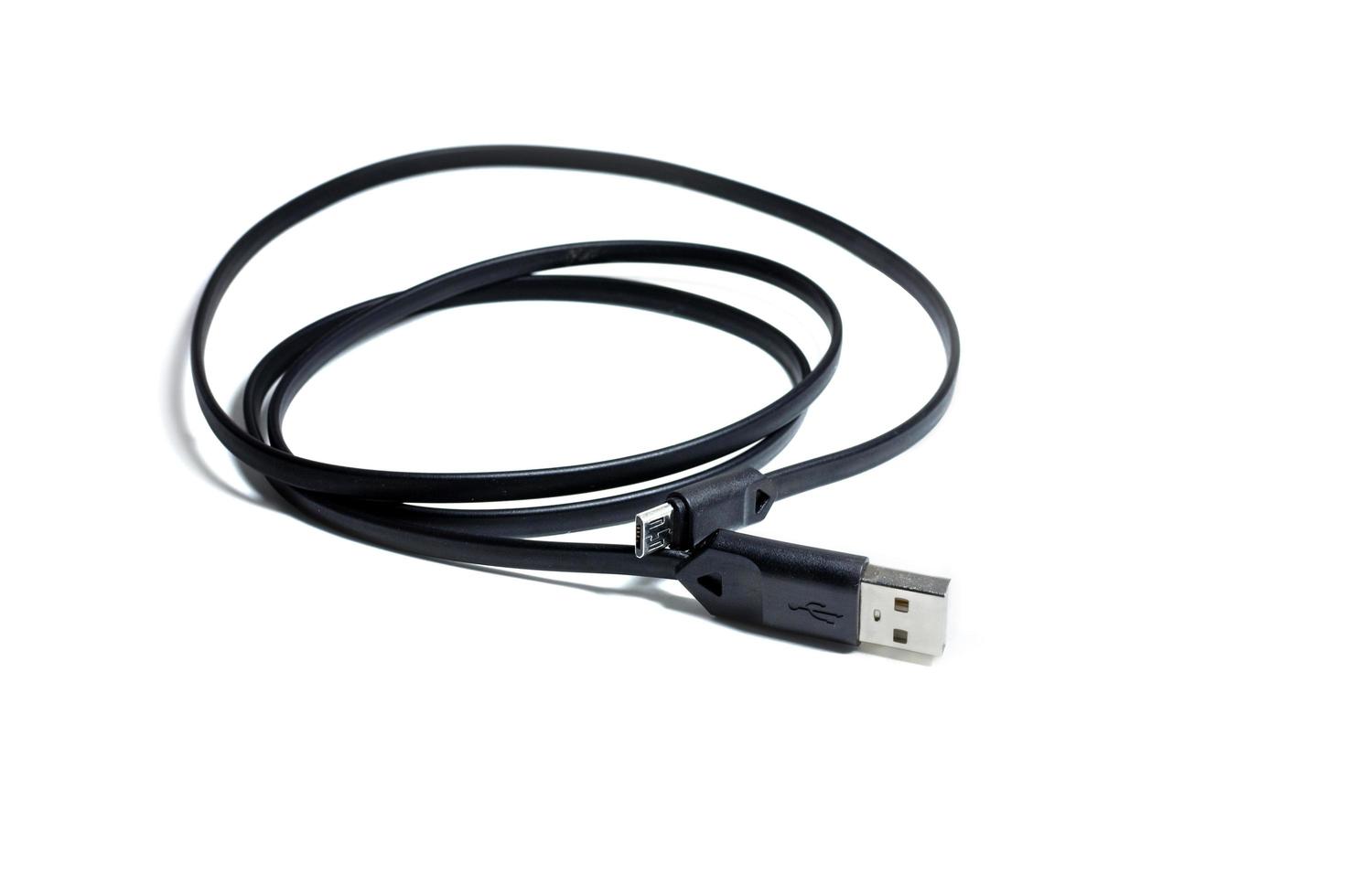 schwarzes USB-Kabel foto