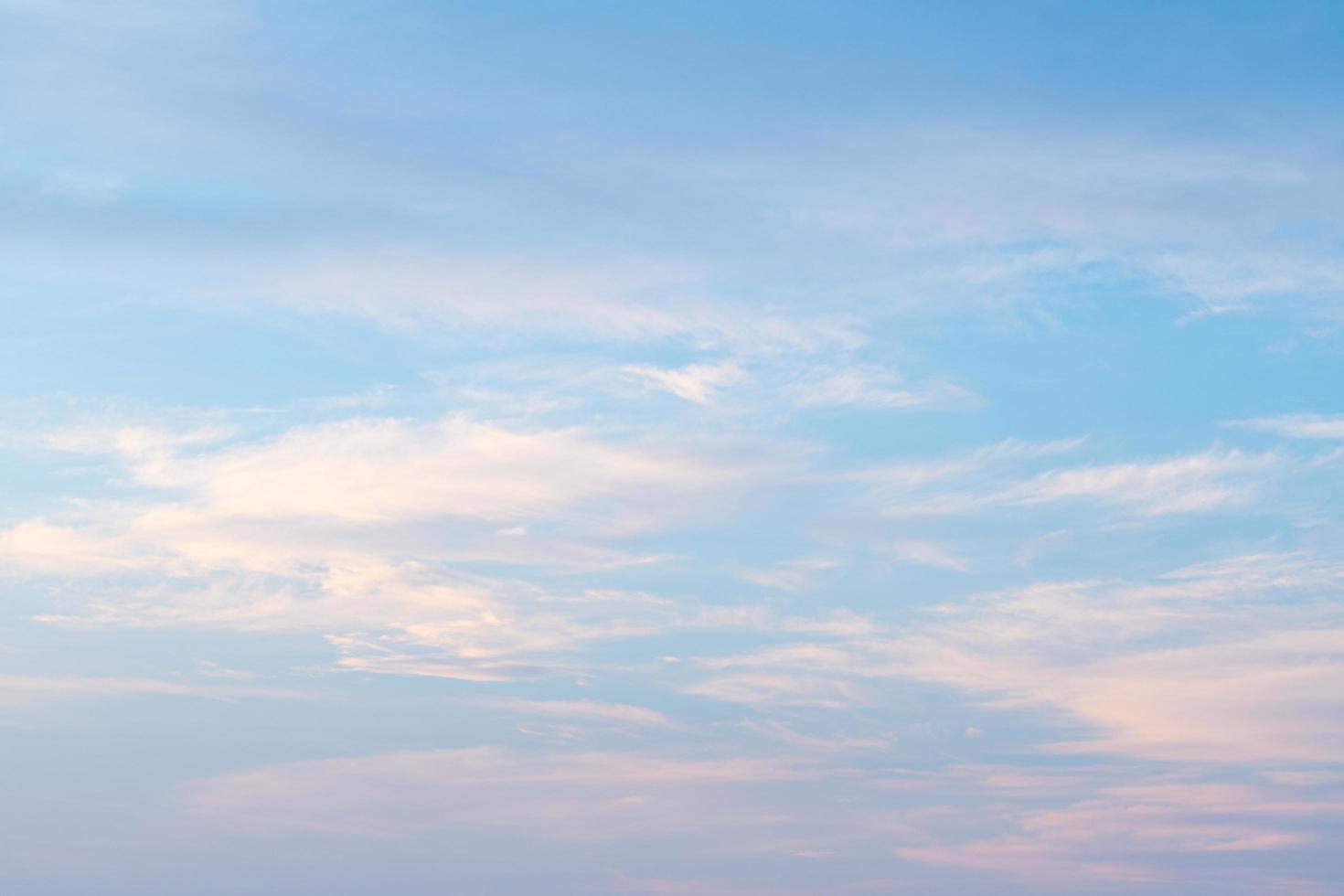 Wolken im Himmel foto