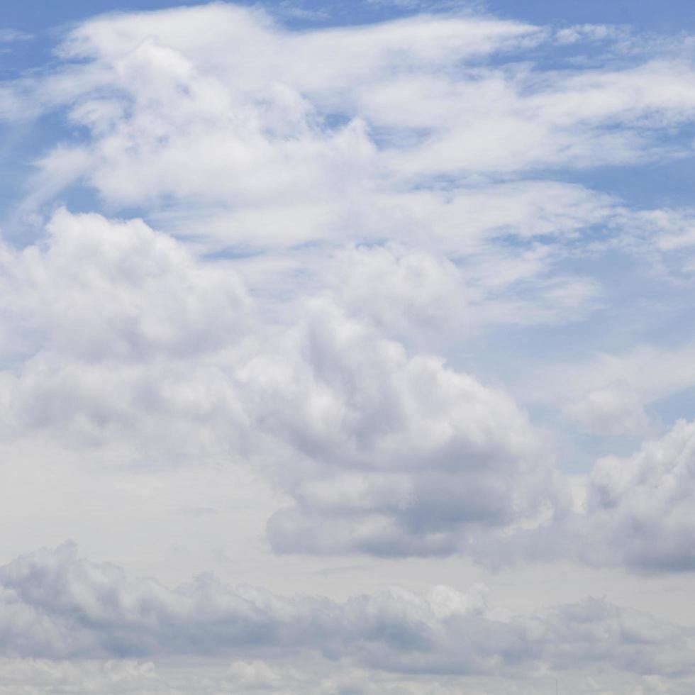 Wolken im Himmel foto