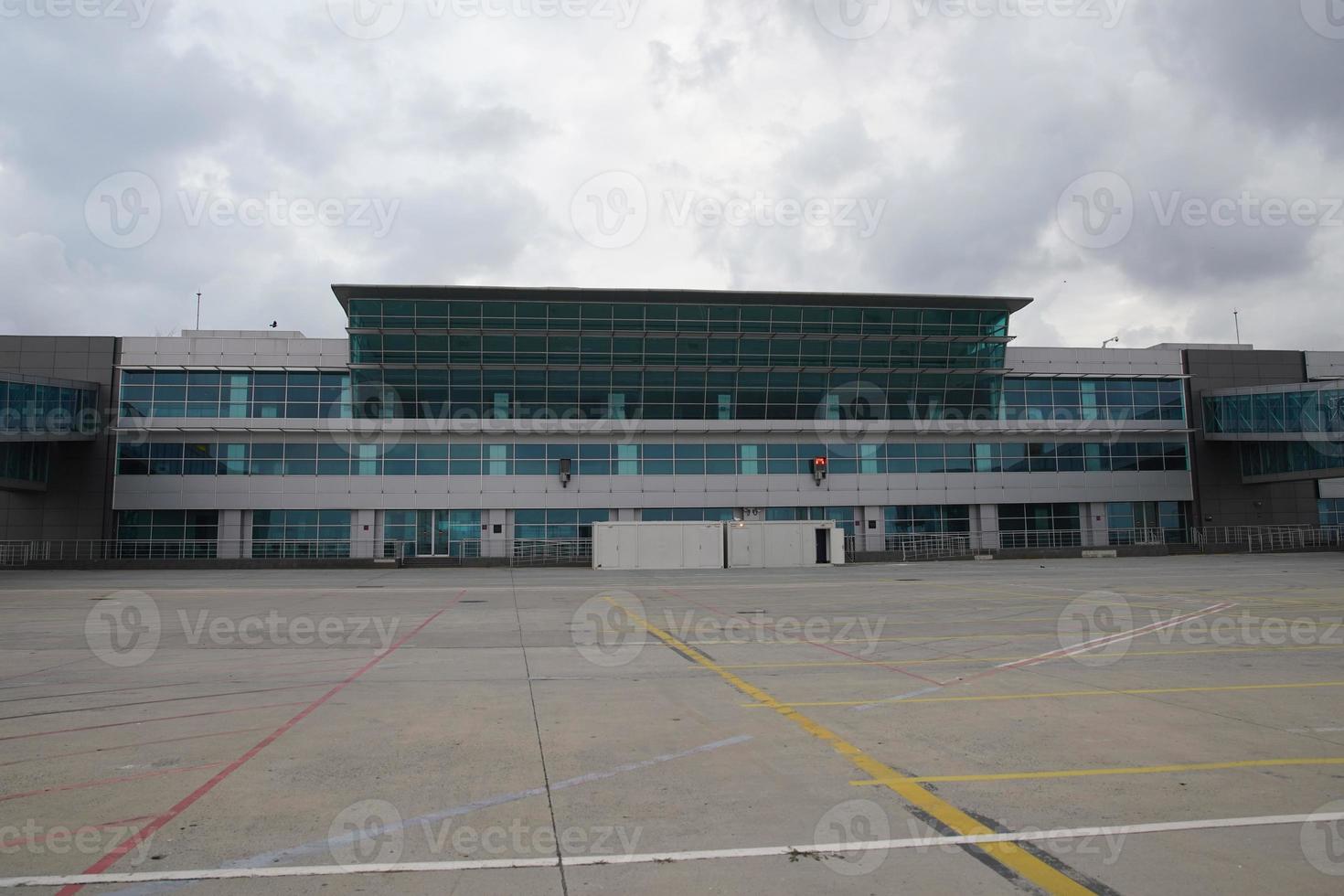 Terminal am Flughafen Atatürk in Istanbul, Türkei foto