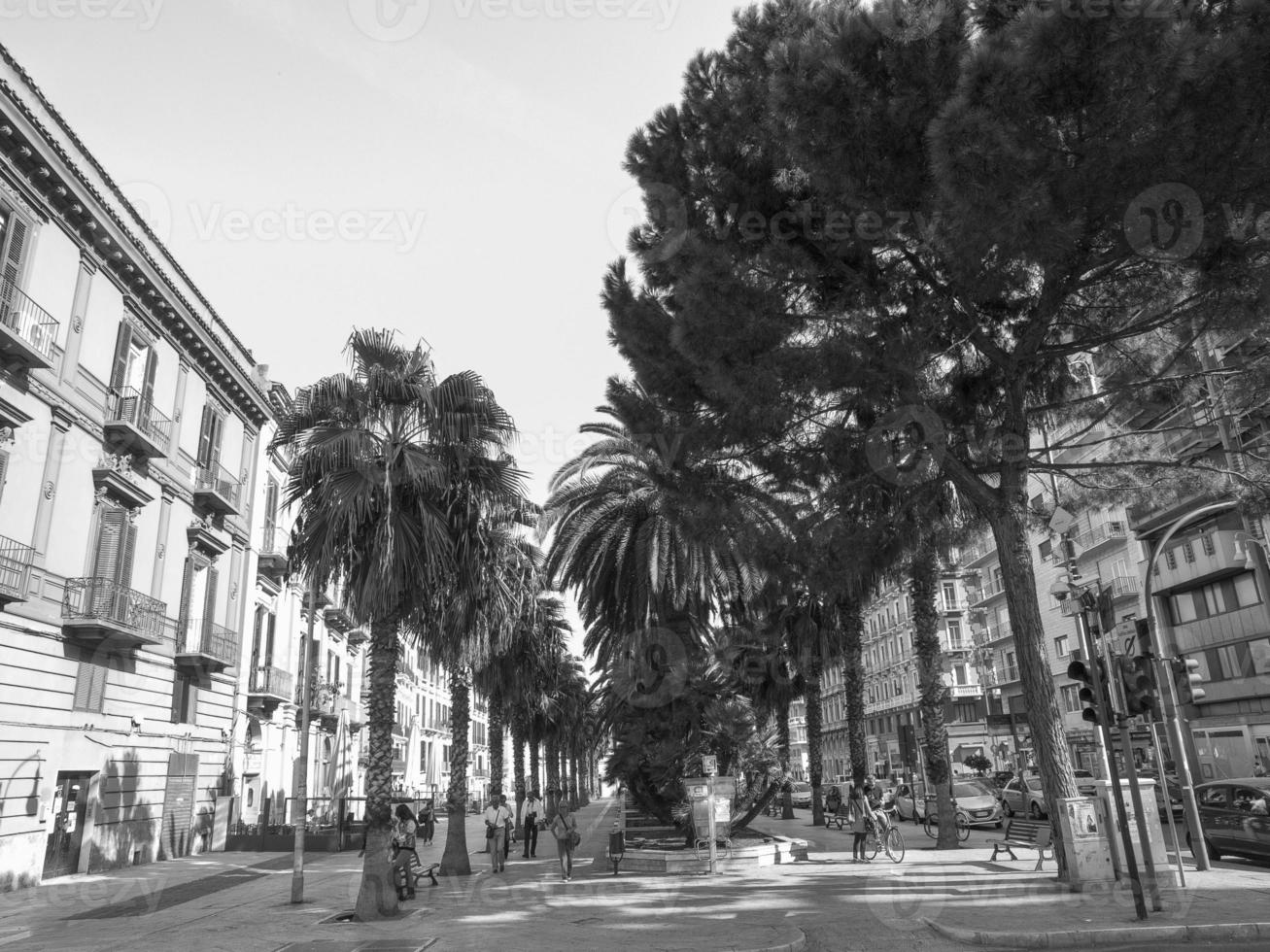 die Stadt Bari in Italien foto