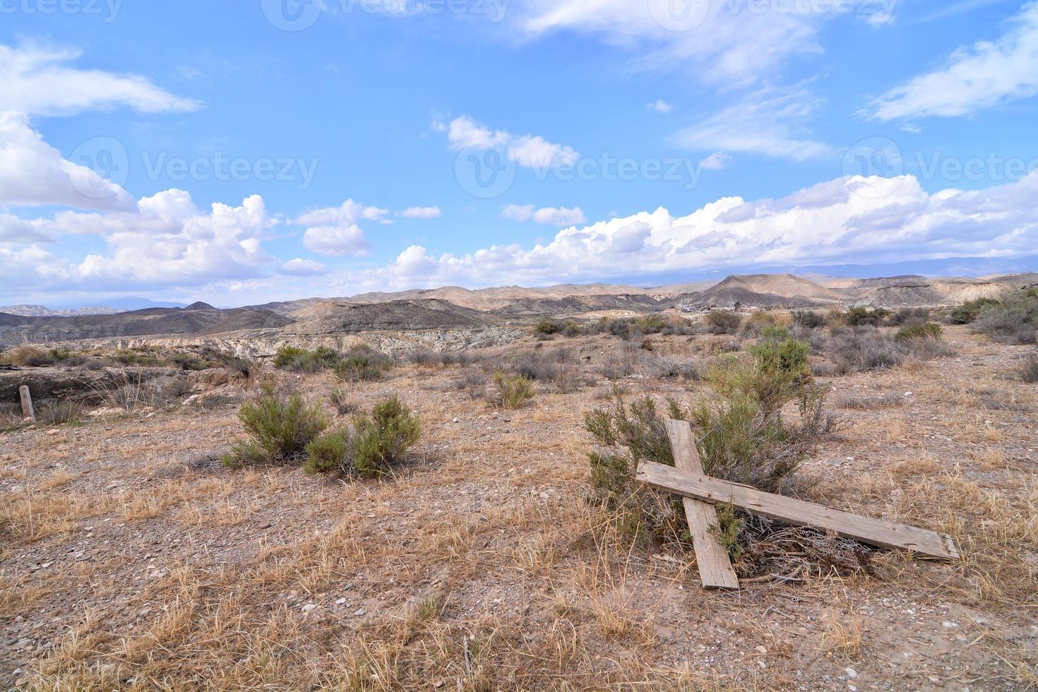 ländliche Landschaft mit blauem Himmel foto