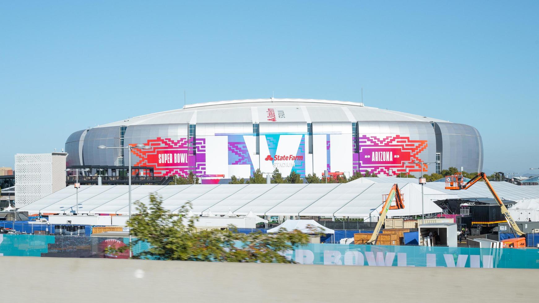 glendale, az usa - state farm stadion vor dem american-football-meisterschaftsspiel der national football league, februar 2023 foto