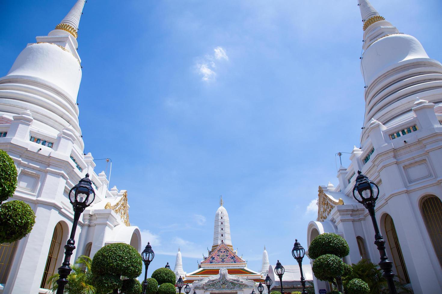 weißer tempel in thailand foto