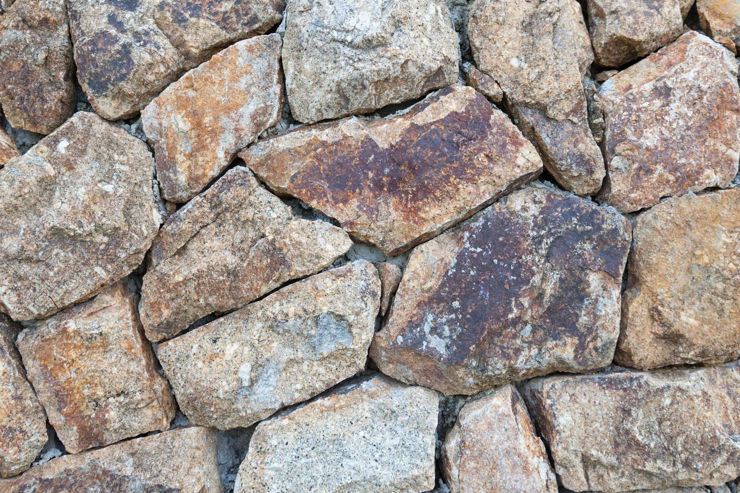 gestapelte Steinmauer foto