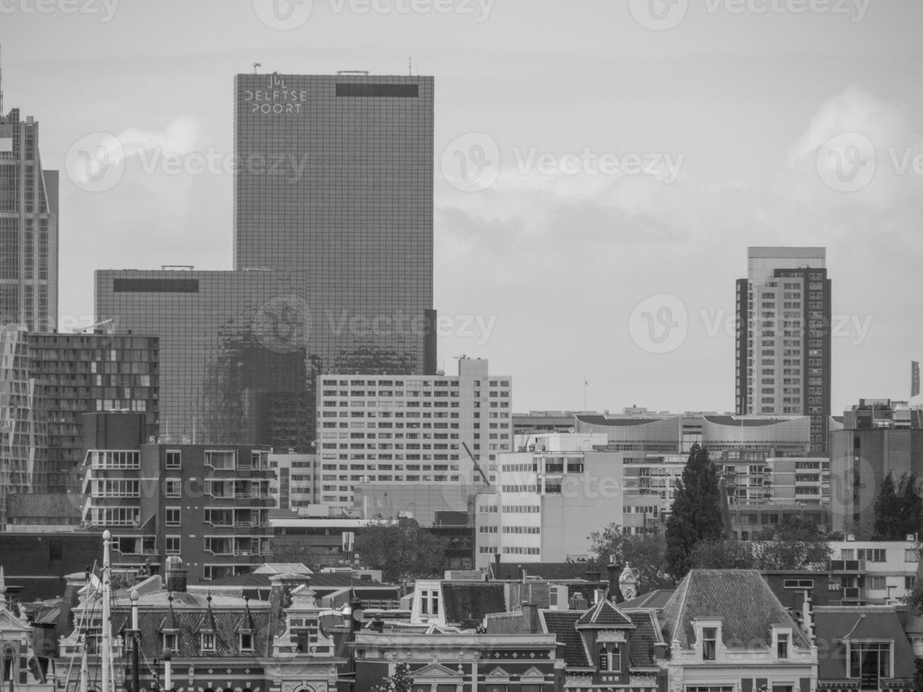 die stadt rotterdam in den niederlanden foto