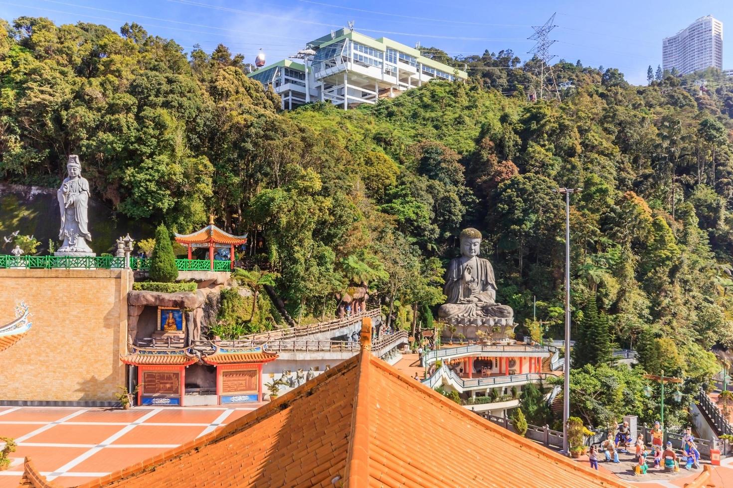 Buddha-Statue am Kinn Swee Höhlentempel in Pahang, Malaysia foto