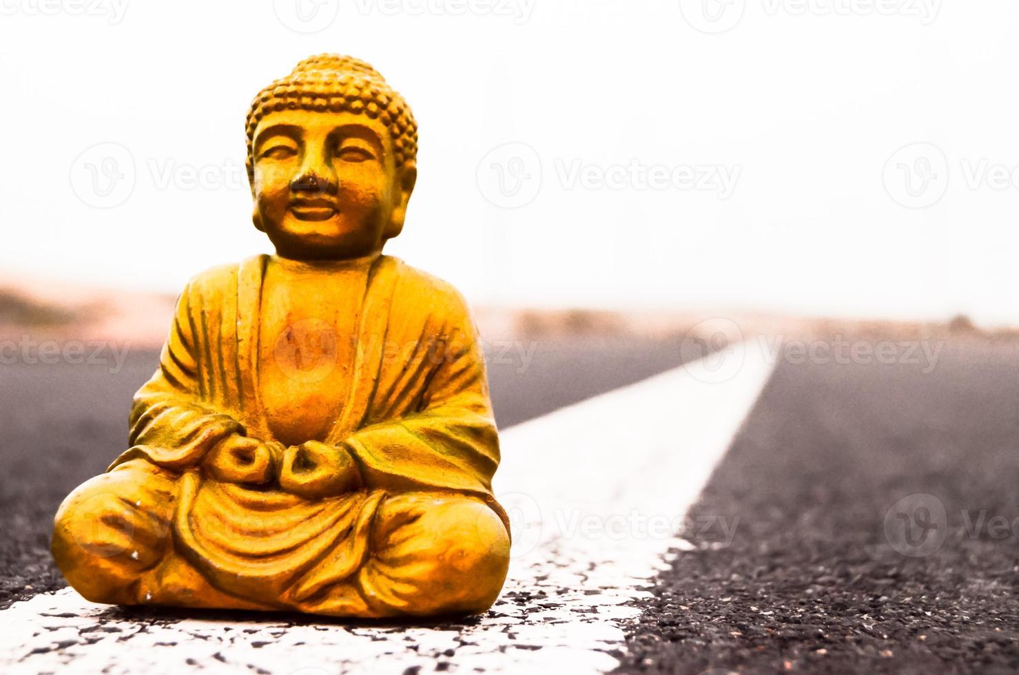 Buddha auf das Straße foto