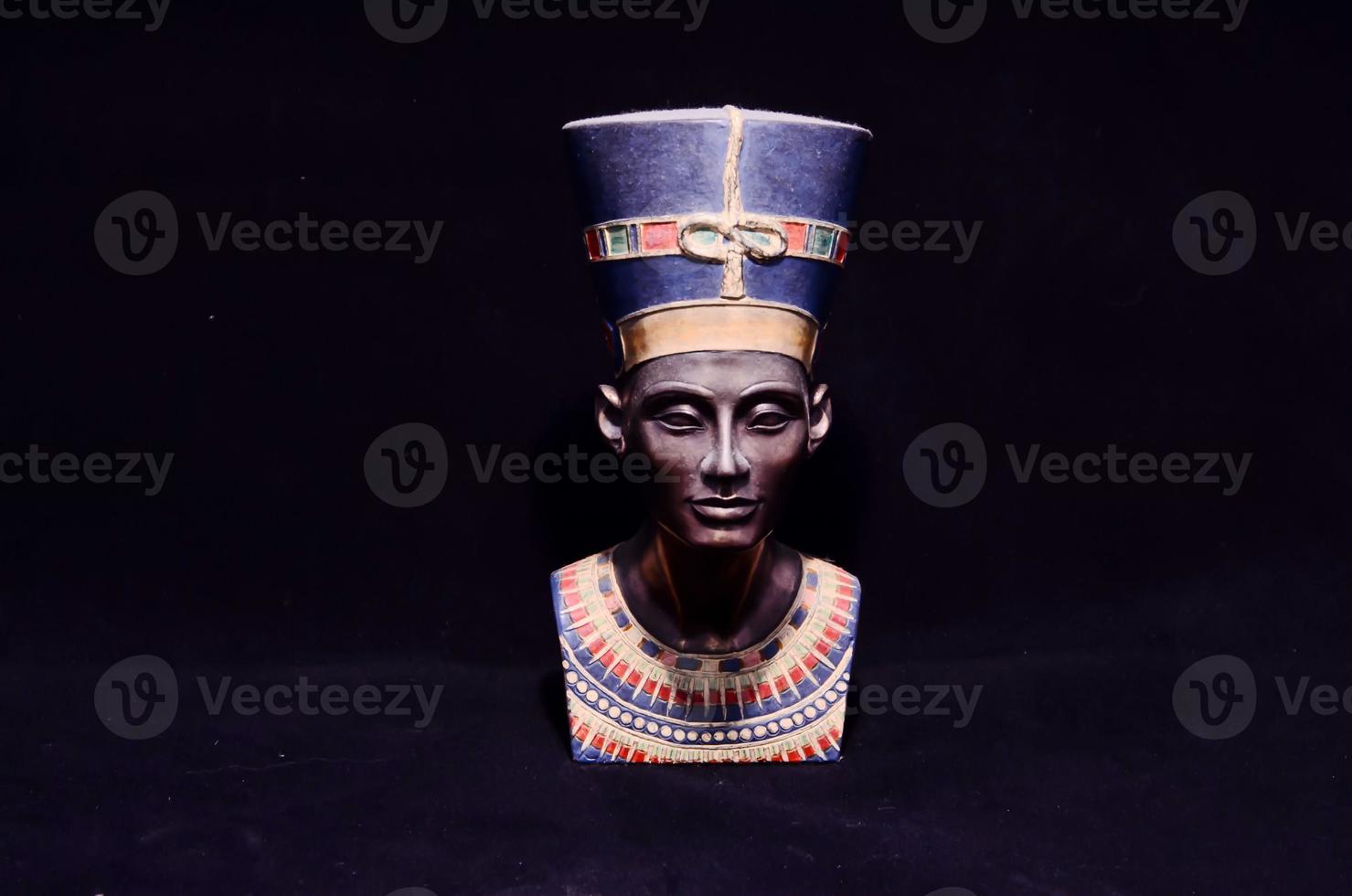 Pharao auf schwarz Hintergrund foto