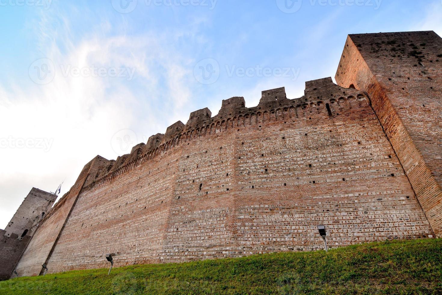 groß Schloss Mauer foto