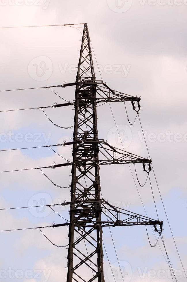 hoch elektrisch Pylon foto