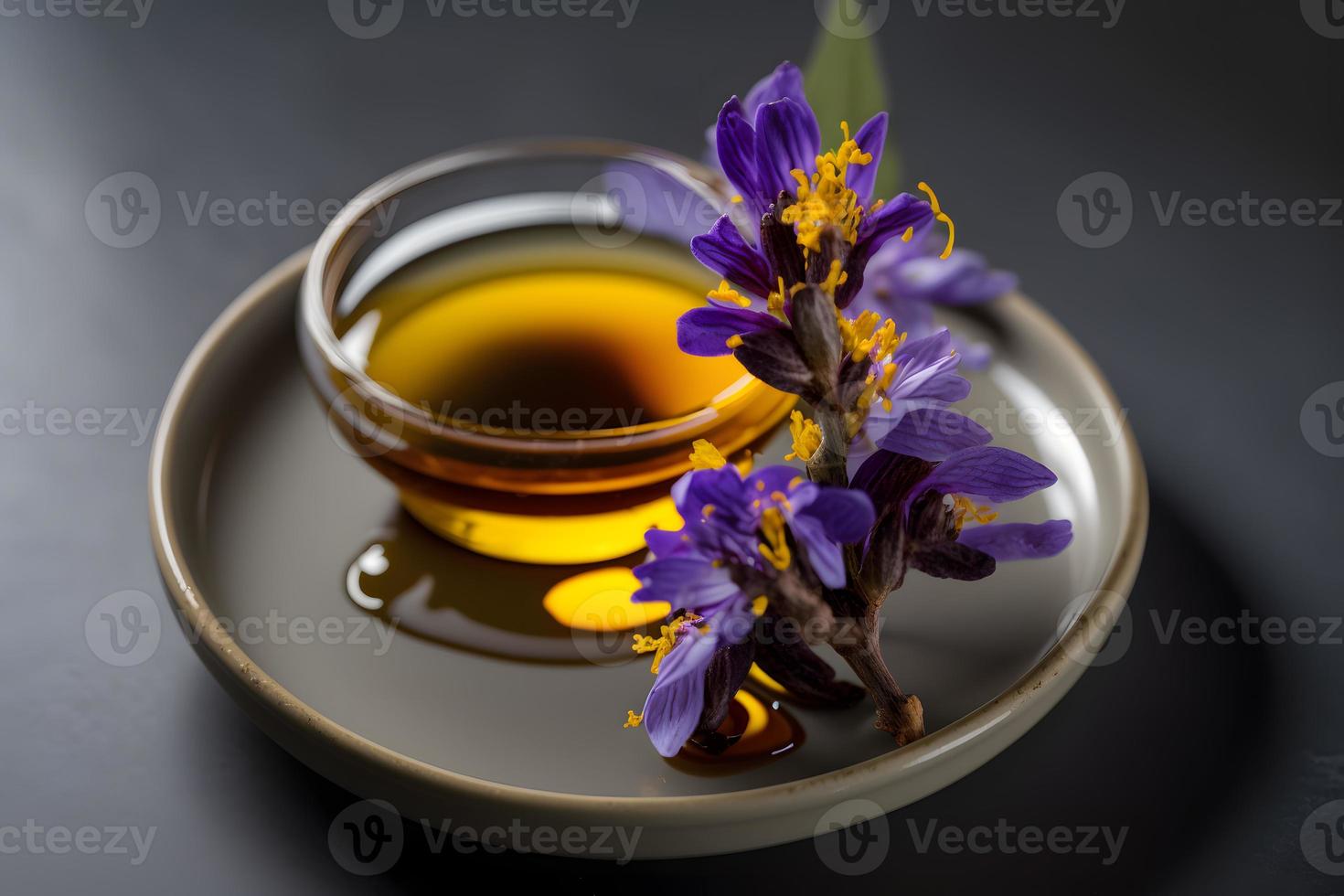 hausgemacht und lecker gebraten lila Blume im Sonnenblume Öl Fotografie foto