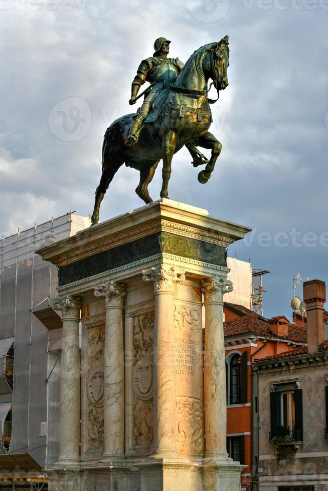 15 .. Jahrhundert Statue von Bartolomeo colleoni das berühmt Condottiere oder Kommandant von Söldner im Venedig, Italien foto