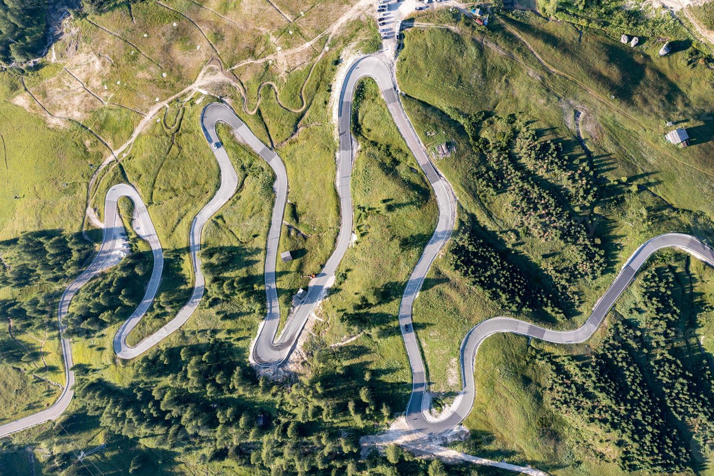 Antenne Aussicht von Gärtner passieren, passo Gärtner, Hütte frara, Dolomiten, Dolomiten, Süd Tirol, Italien, UNESCO Welt Erbe. foto