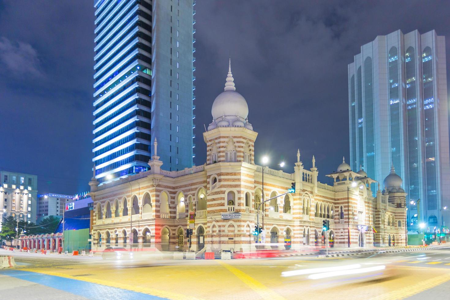 Museum in Kuala Lumpur in der Nacht foto