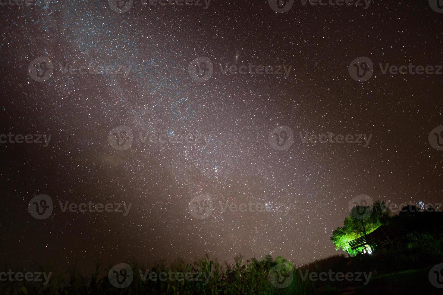 Milchstraße in der Nacht foto