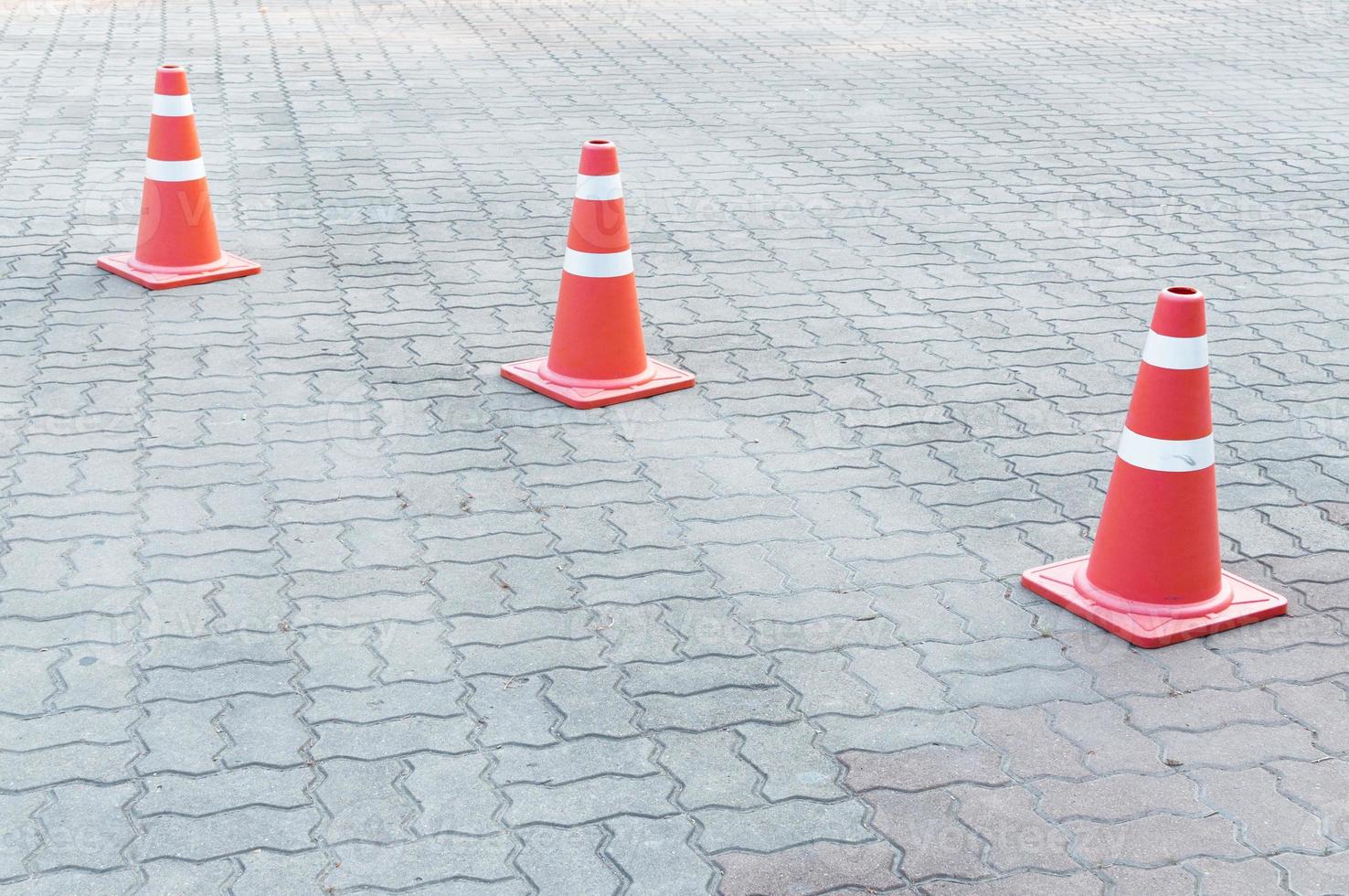 Leitkegel auf der Straße foto