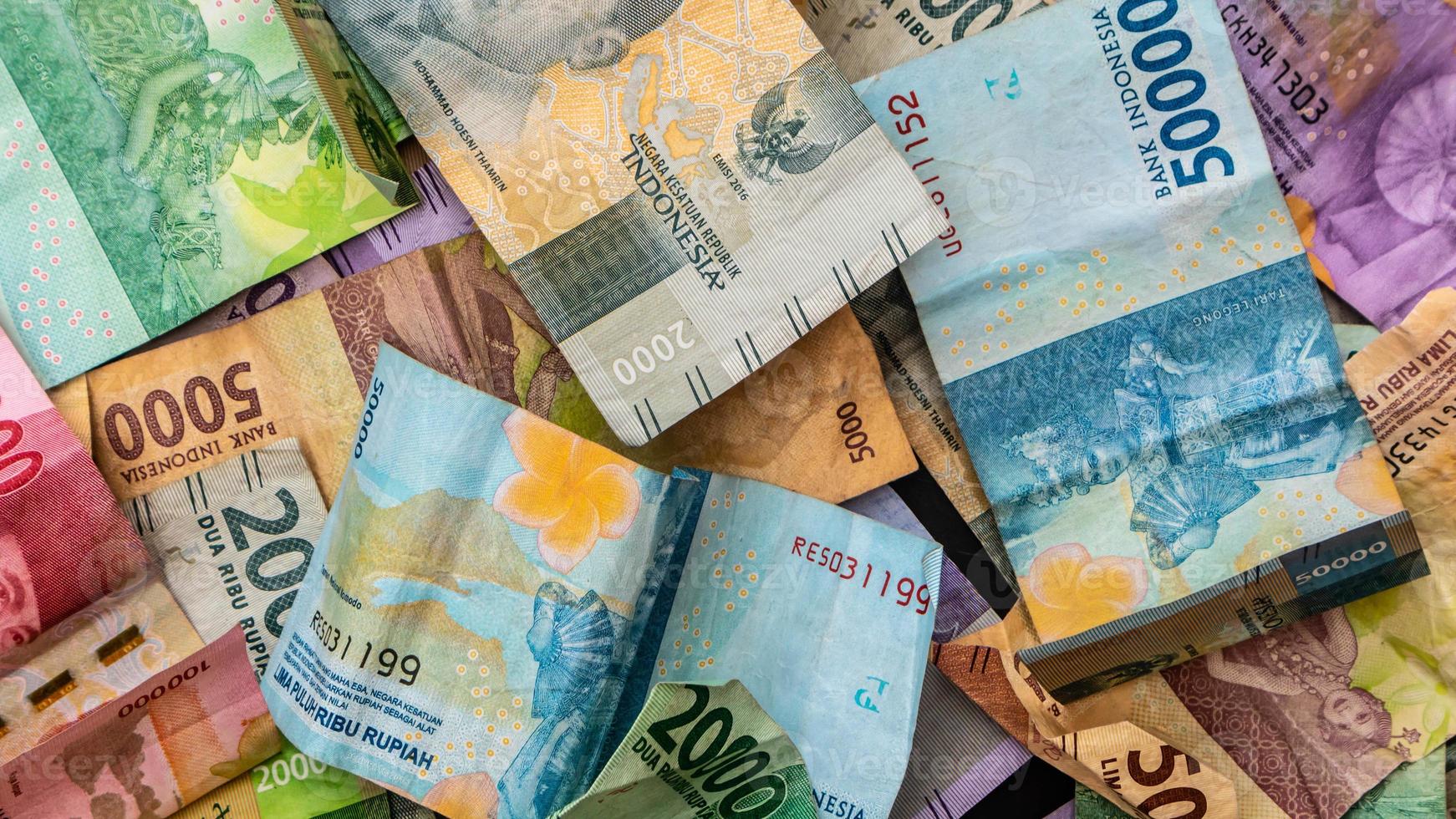 Stapel von Rupiah-Banknoten als Hintergrund foto