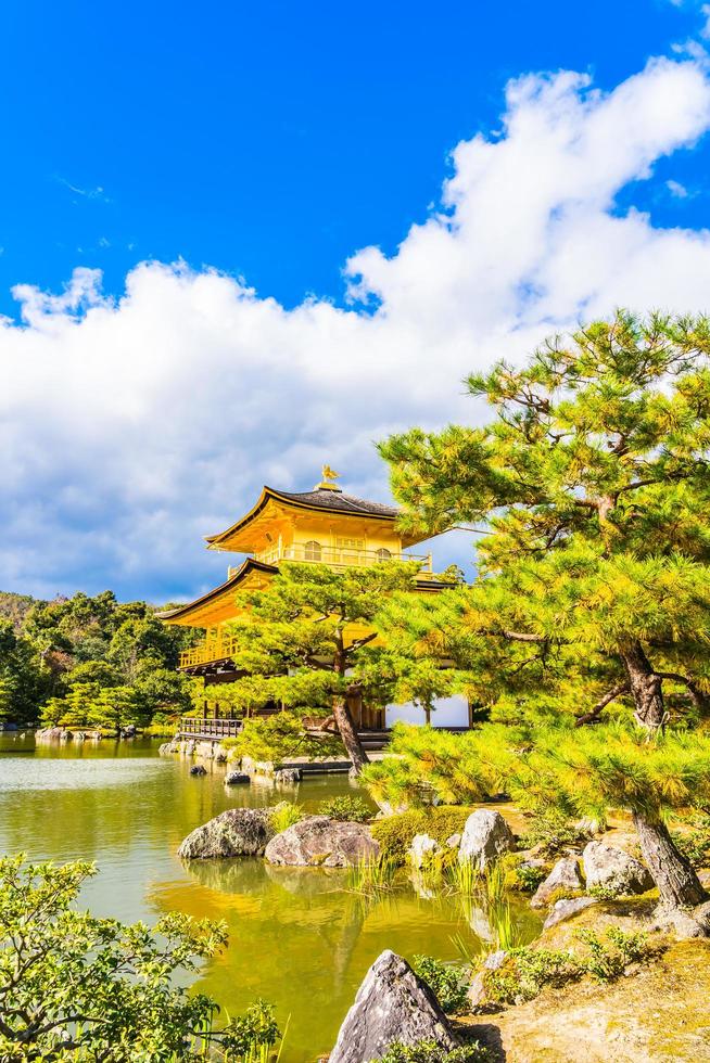 Kinkakuji-Tempel oder der goldene Pavillon in Kyoto, Japan foto