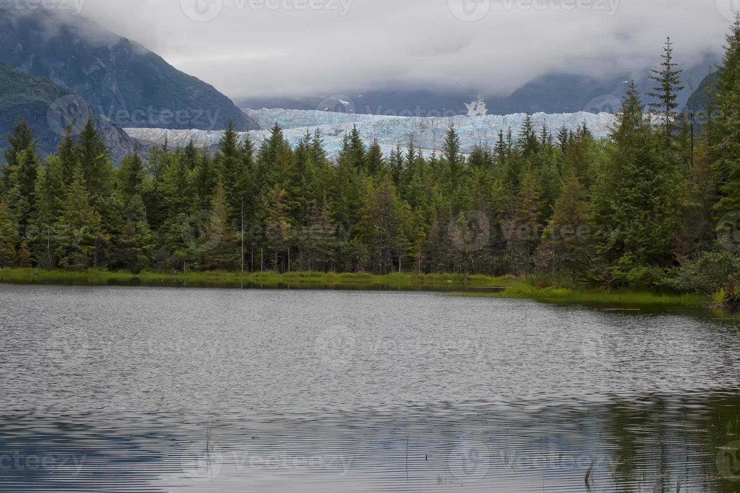 Gletschersee in Alaska foto