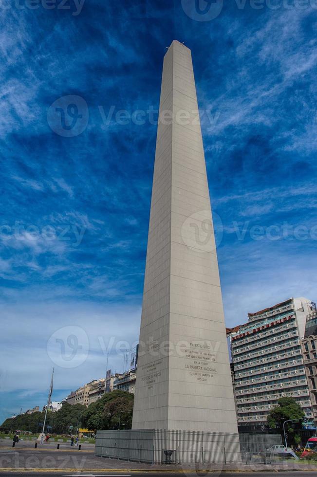 Buenos Aires Obelisk auf sonnig Tag foto