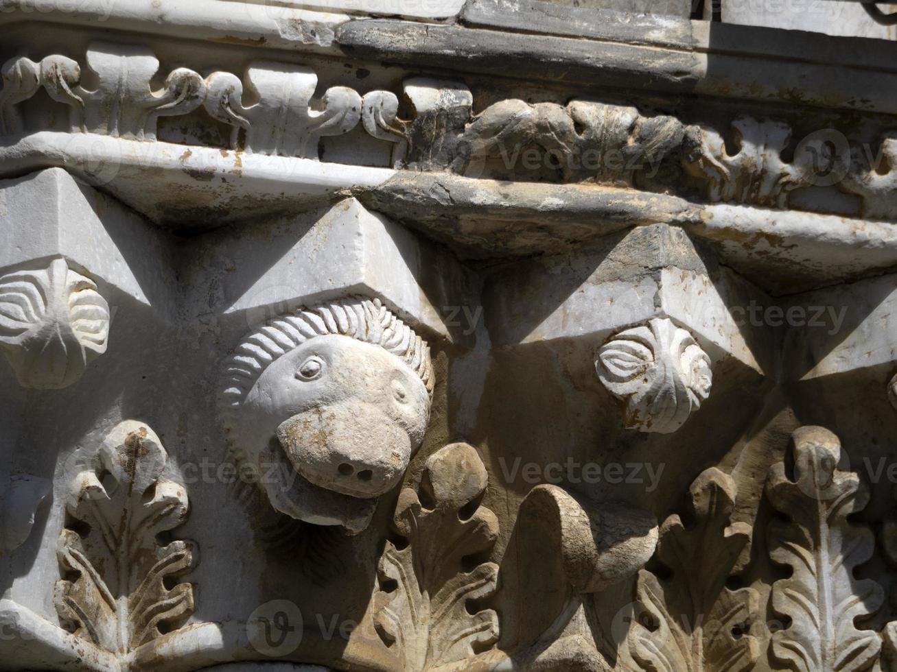 manarola cinque terre malerisches dorf alte kirche flachrelief foto