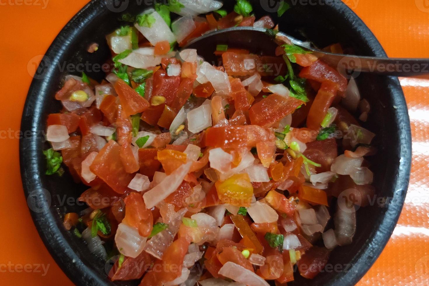 Mexikaner Pico de Gallo Soße im ein Tasse foto