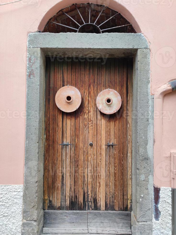 haustür riomaggiore cinque terre malerisches dorf foto