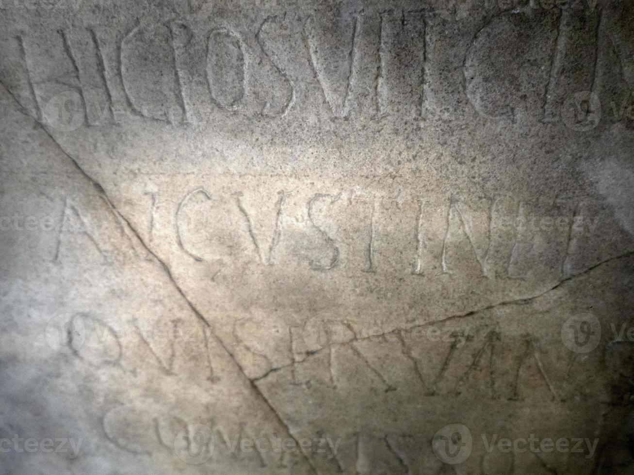 Heilige Monica Mutter von Augustinus Inschrift Innerhalb Kirche im uralt Ostia foto