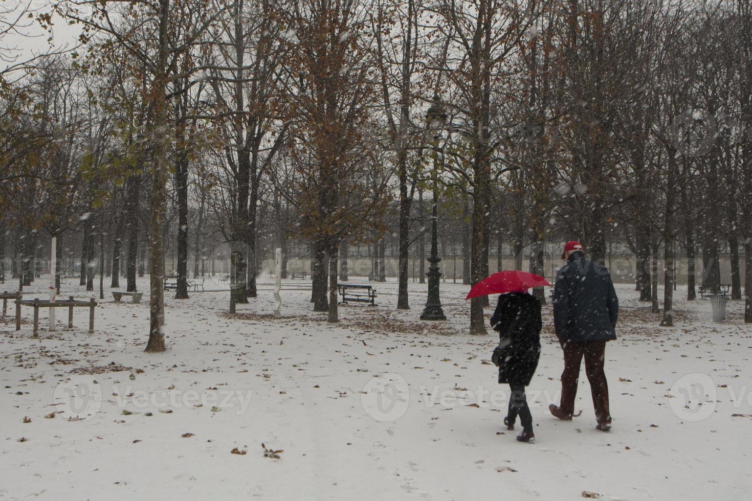 Paris während schneit foto