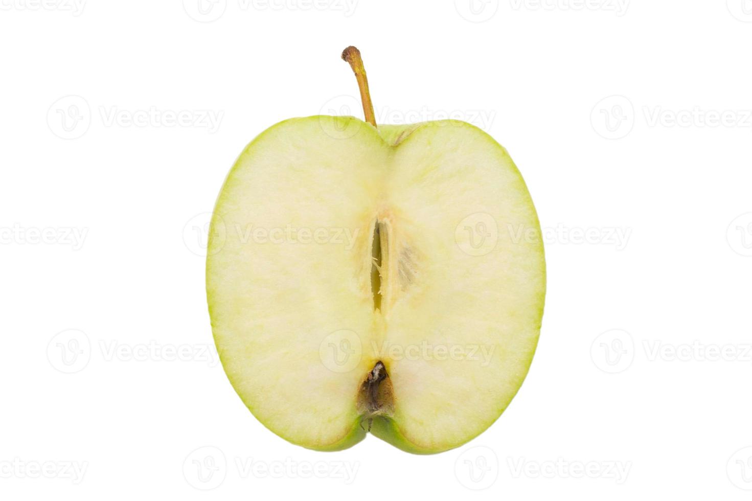 3365 Hälfte Grün Apfel Obst isoliert auf ein transparent Hintergrund foto