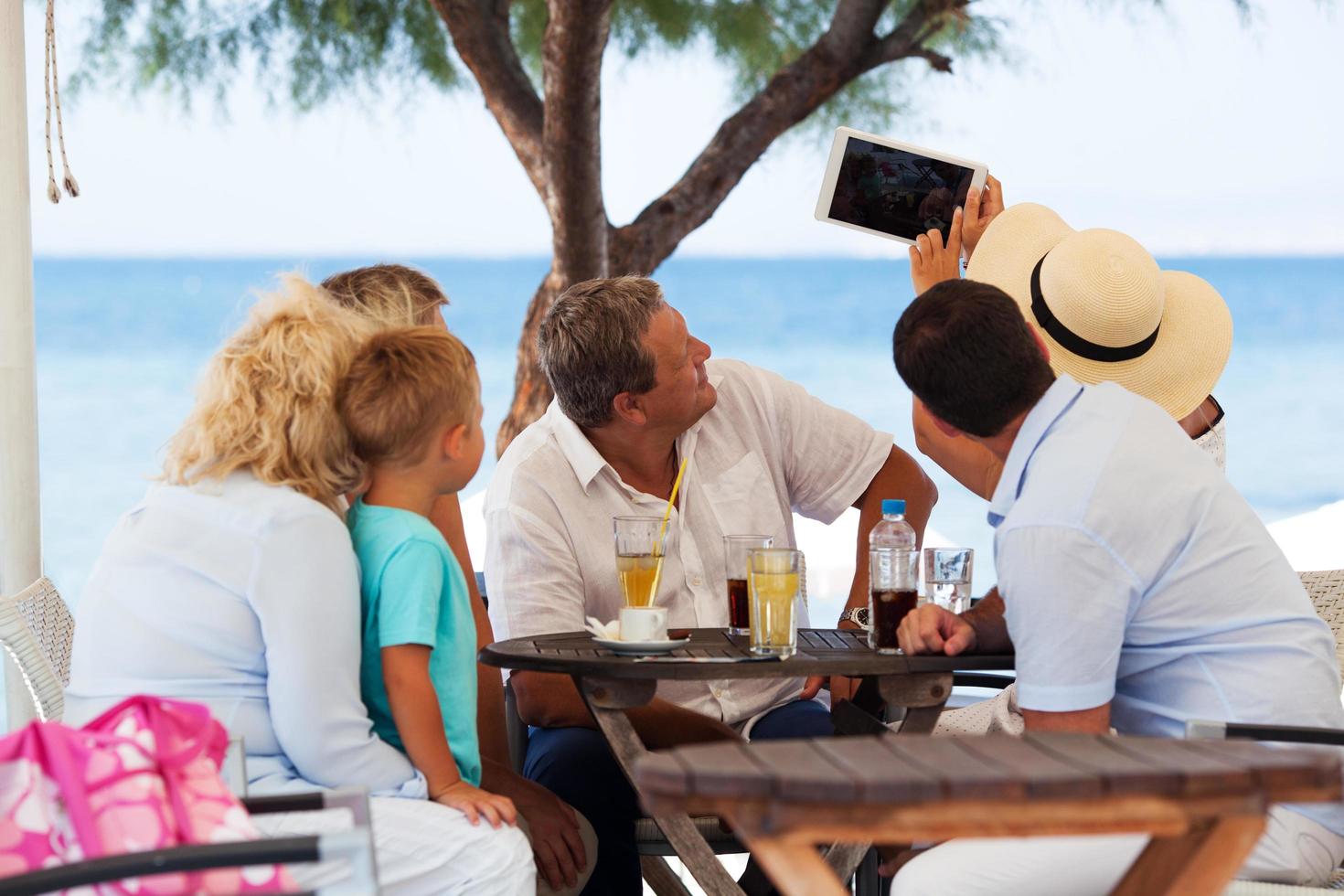 Familie macht ein Selfie foto