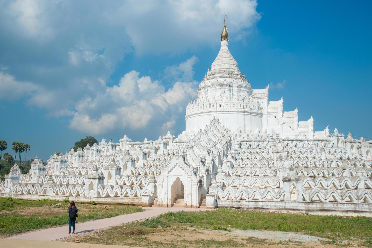 hsinbyume Pagode das taj Mahal von ayeyarwady Fluss, sagen Region von Myanmar. foto