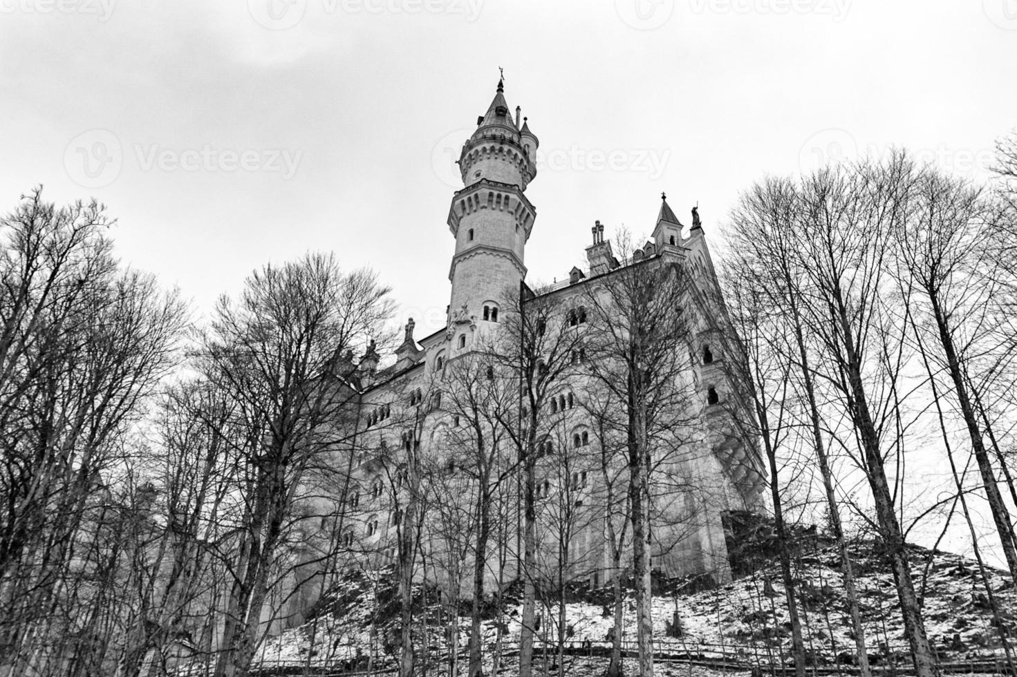 schloss neuschwanstein im winter foto