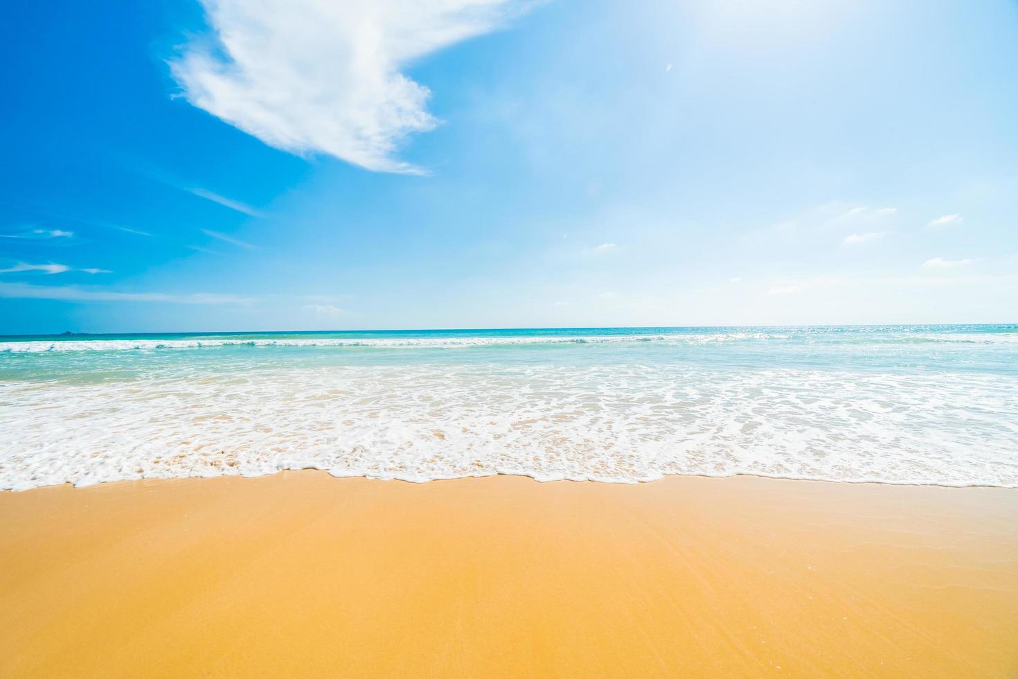 schöner tropischer Strand foto