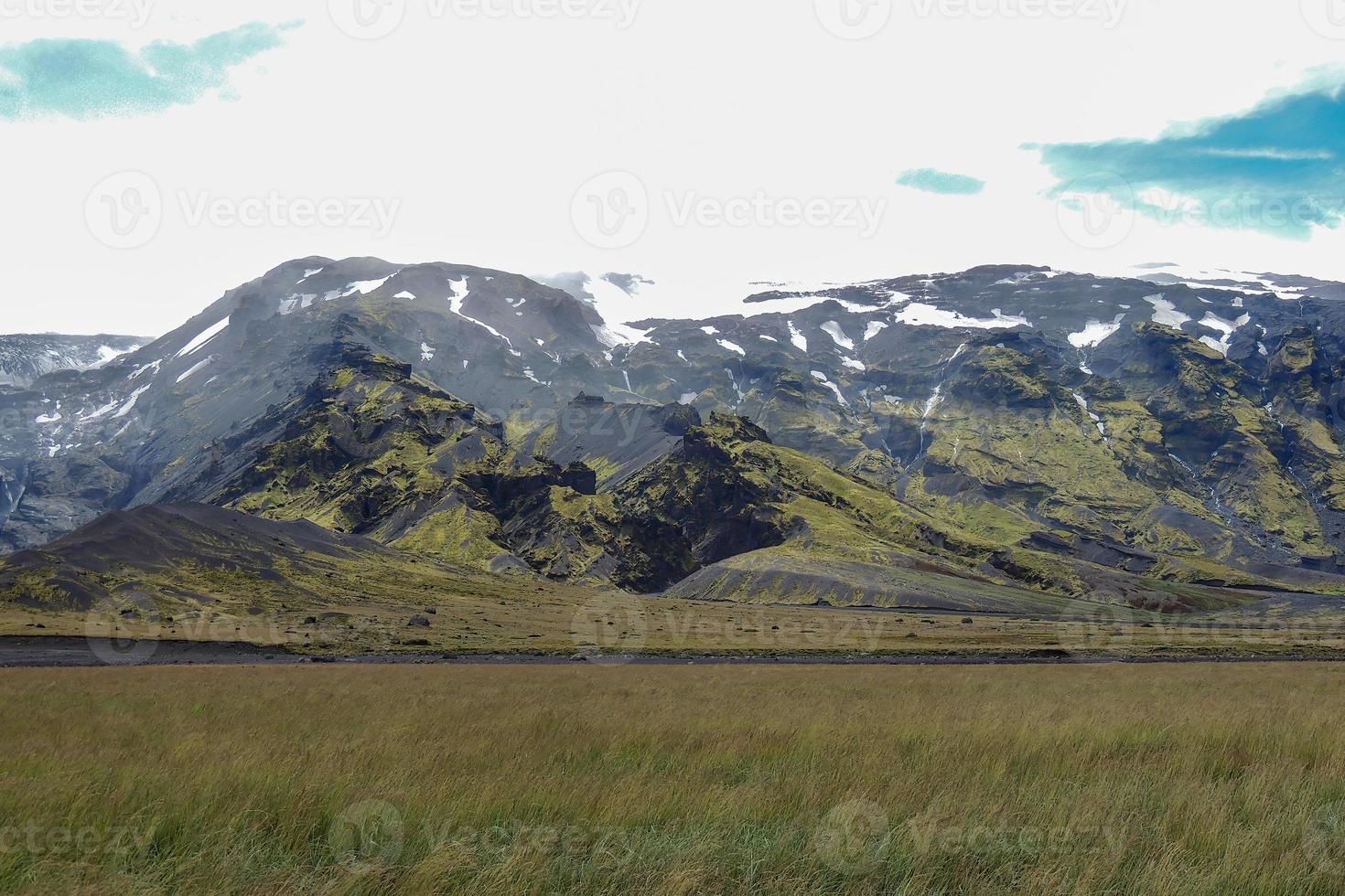 Aussicht von das unbeschädigt Natur und Berge Island foto