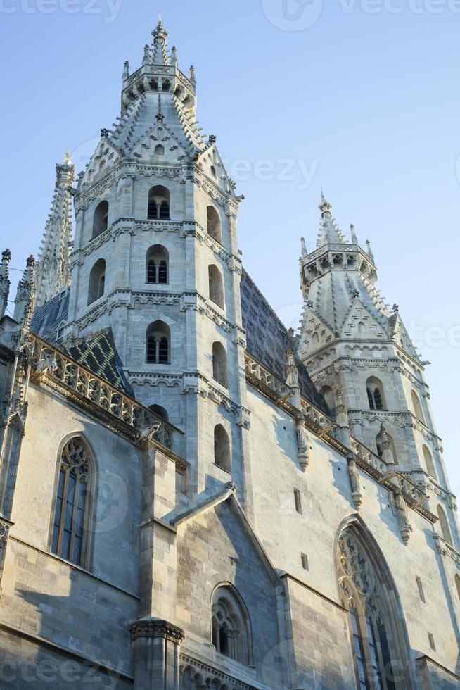 Wien alt Stadt, Dorf 16 .. Jahrhundert st. Stephans Kathedrale Türme foto