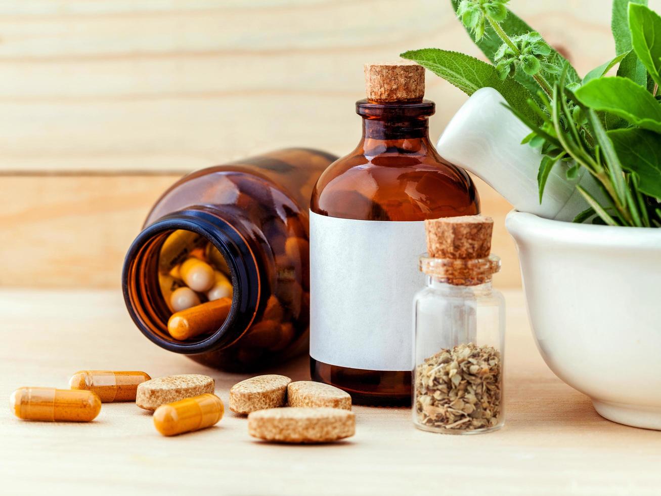 Pillen und Samen für die alternative Medizin foto