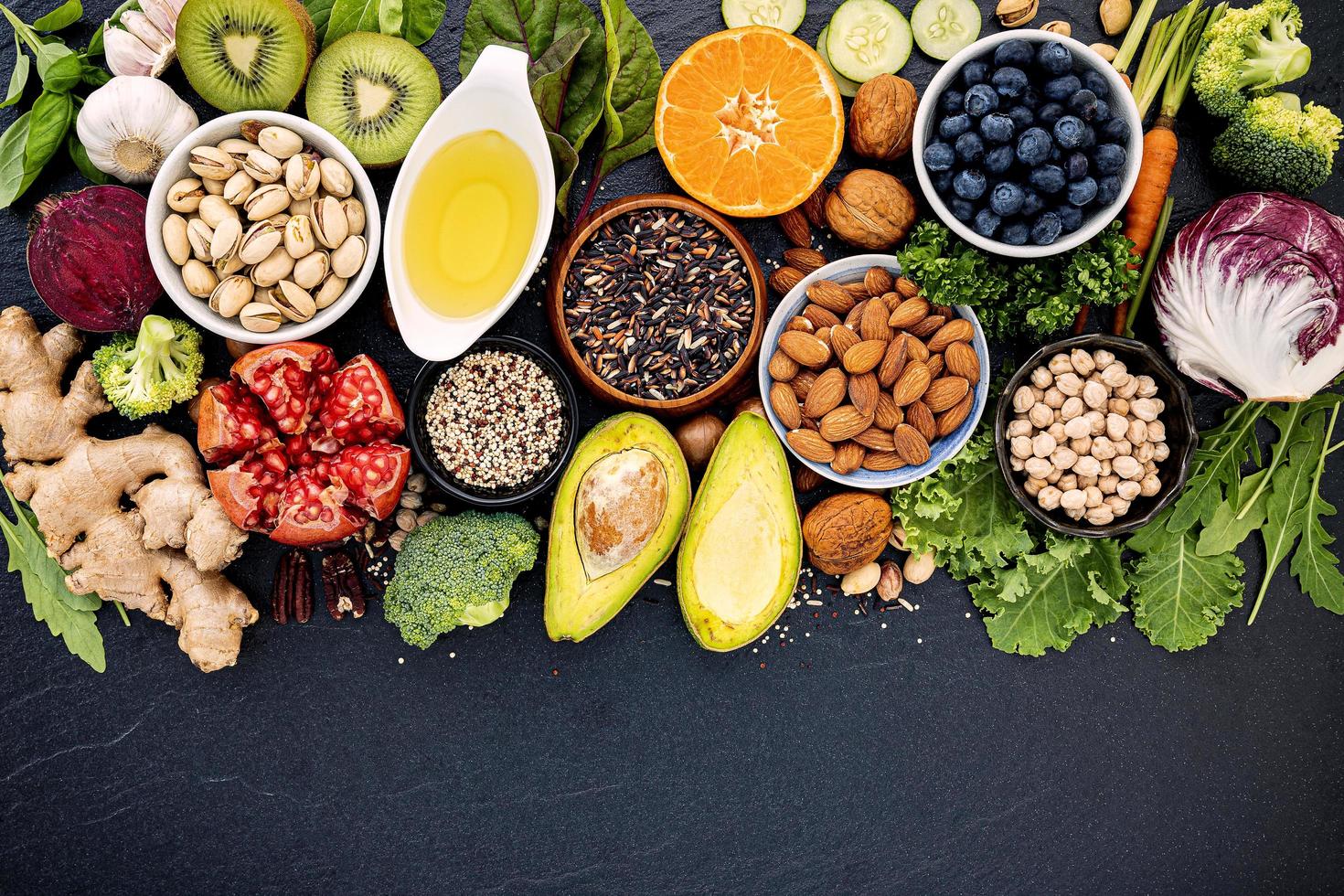 Nüsse, Obst und Gemüse flach liegen foto