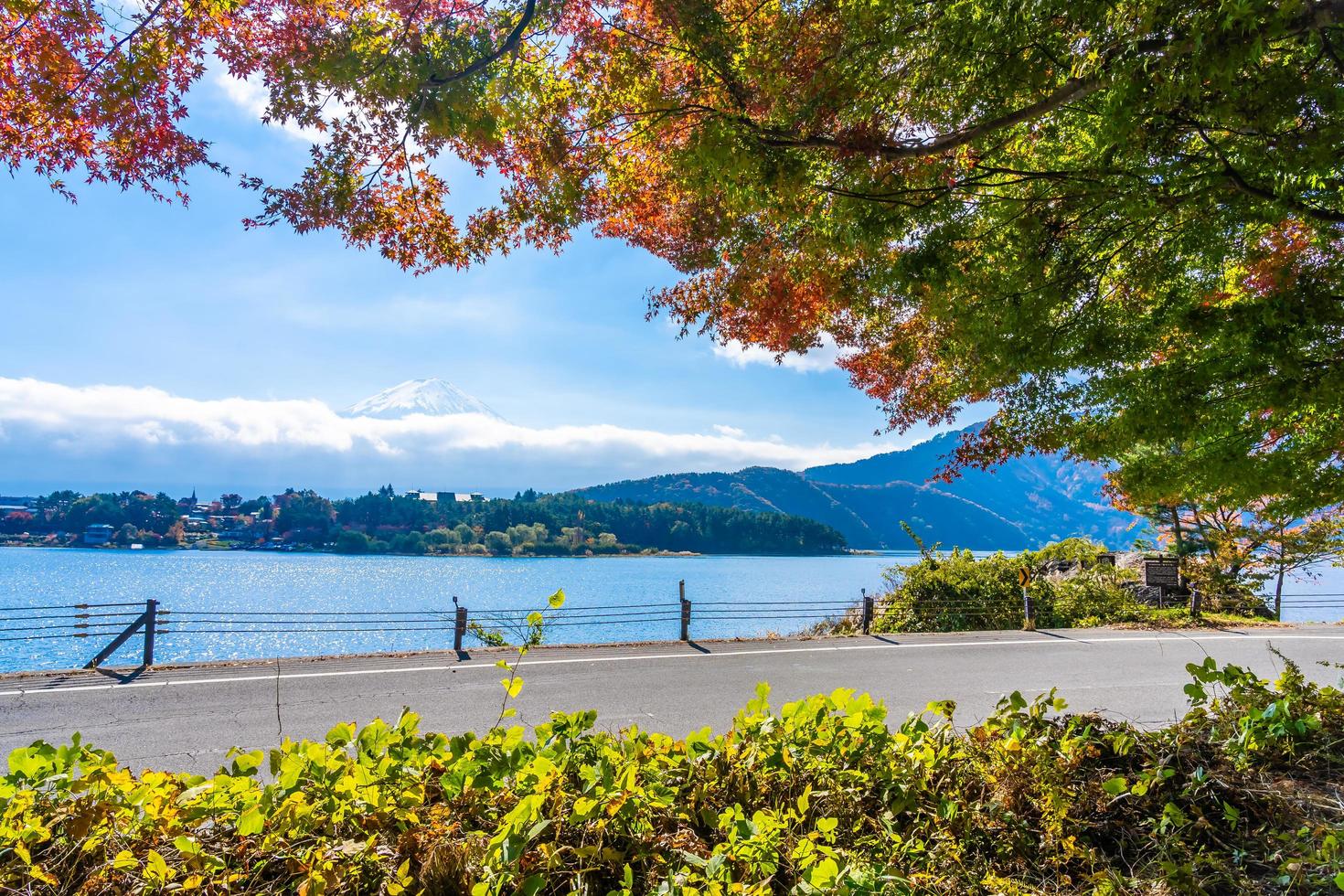 Landschaft um mt. Fuji in Japan im Herbst foto