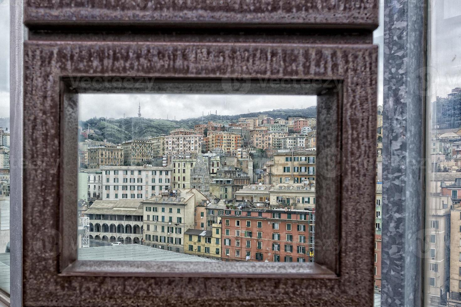 genua hafen beherbergt stadtbildpanorama foto