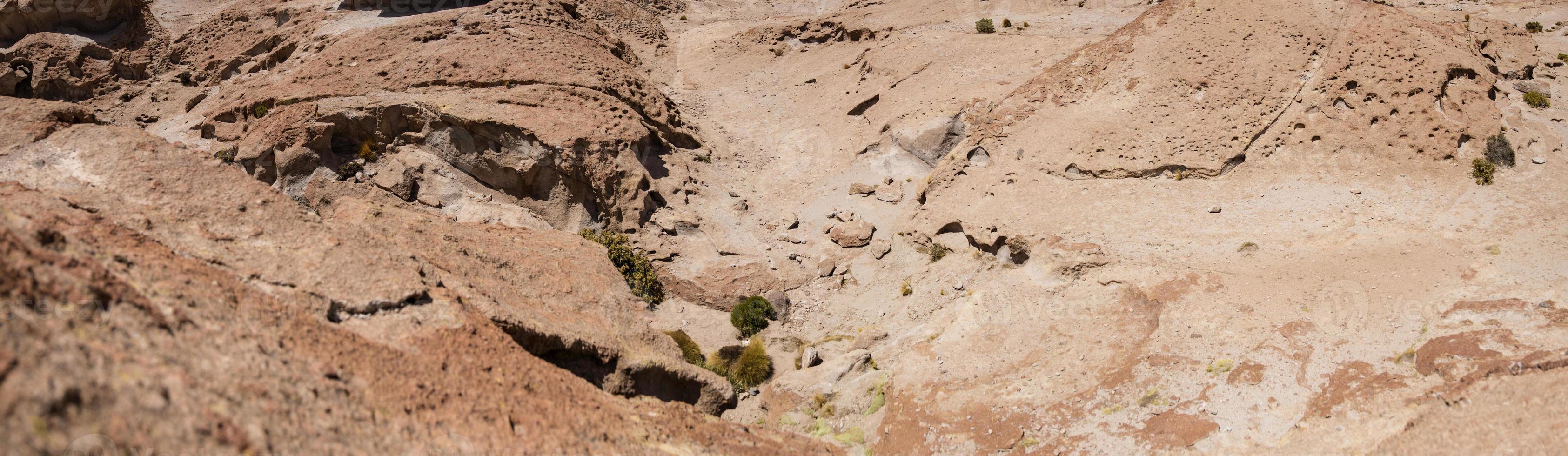 Felsformationen der Dali-Wüste in Bolivien foto