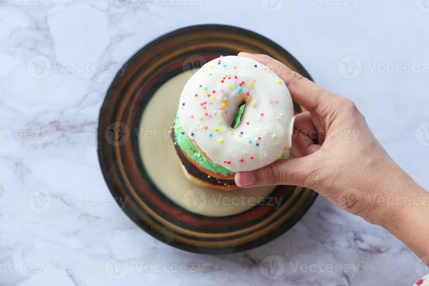 Donut mit Streuseln foto